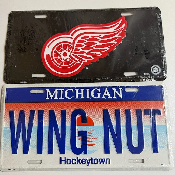 (3) DETROIT RED WINGS COLLECTOR LICENSE PLATES HOCKEY TOWN EMBOSSED ALUMINUM - Picture 2 of 5